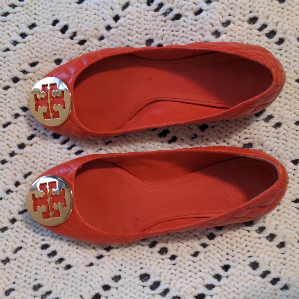 Authentic New Tory Burch flats orange